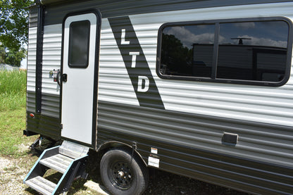 Sunset Park RV Sun Lite - 19RK Floorplan - Travel Trailer RV - 21 ft - 2024 Edition - USED