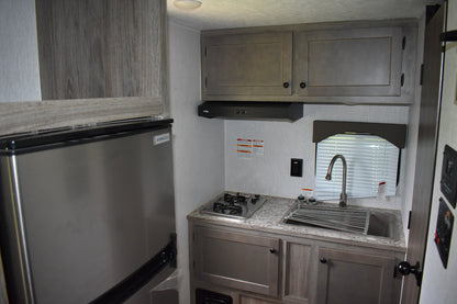 Sunset Park RV Sun Lite - 19RK Floorplan - Travel Trailer RV - 21 ft - 2024 Edition - USED