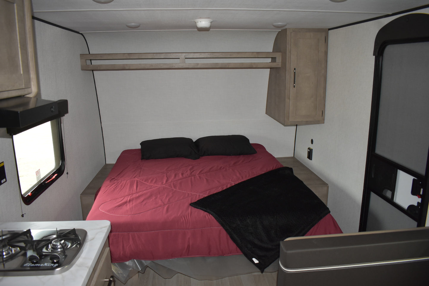 Keystone Springdale Mini - 1660RB Floorplan - Travel Trailer RV - 20.6ft - 2026 Edition - New