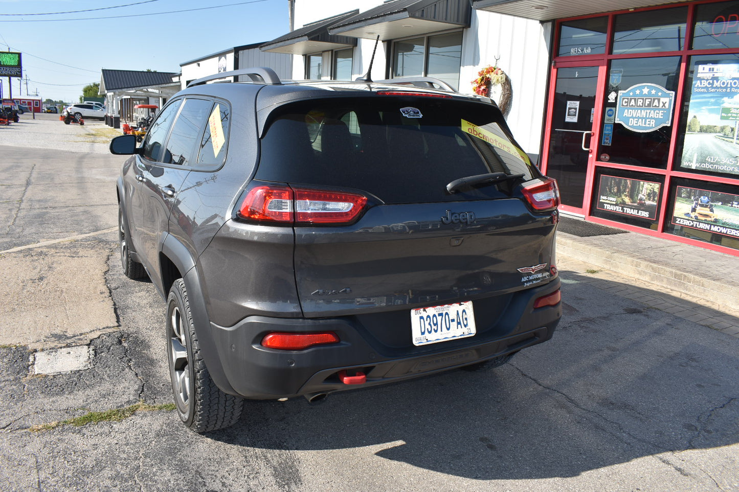 2015 Jeep Cherokee - Trailhawk -  SUV - 147,909 Miles - Pre-Owned Vehicles