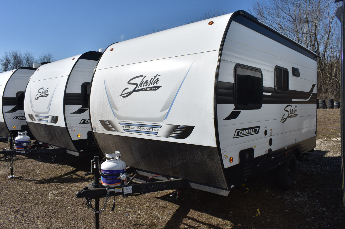 Forest River Shasta Oasis Compact - 16RE Floorplan - Travel Trailer RV - 17 ft - 2026 Edition