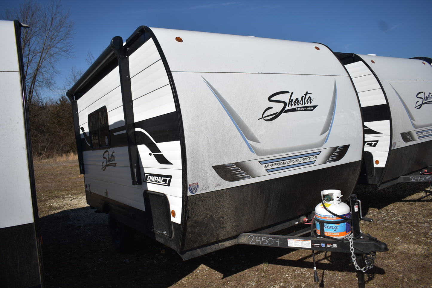 Forest River Shasta Oasis Compact - 16RE Floorplan - Travel Trailer RV - 17 ft - 2026 Edition