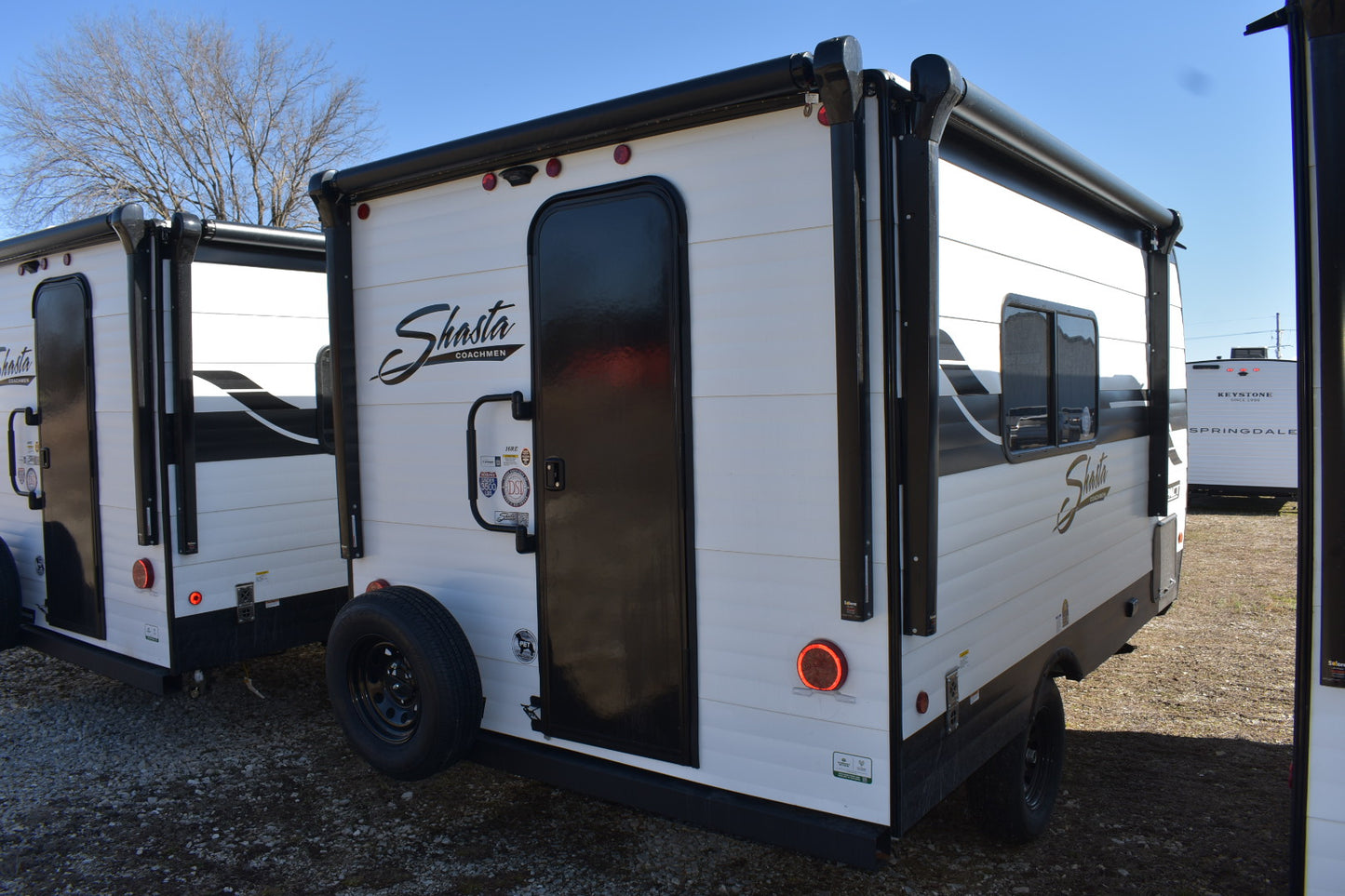 Forest River Shasta Oasis Compact - 16RE Floorplan - Travel Trailer RV - 17 ft - 2026 Edition