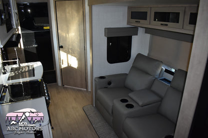 Forest River Palomino RV - SolAire Ultra Lite - 208SS Floorplan - Travel Trailer RV - 24 ft - 2024 Edition