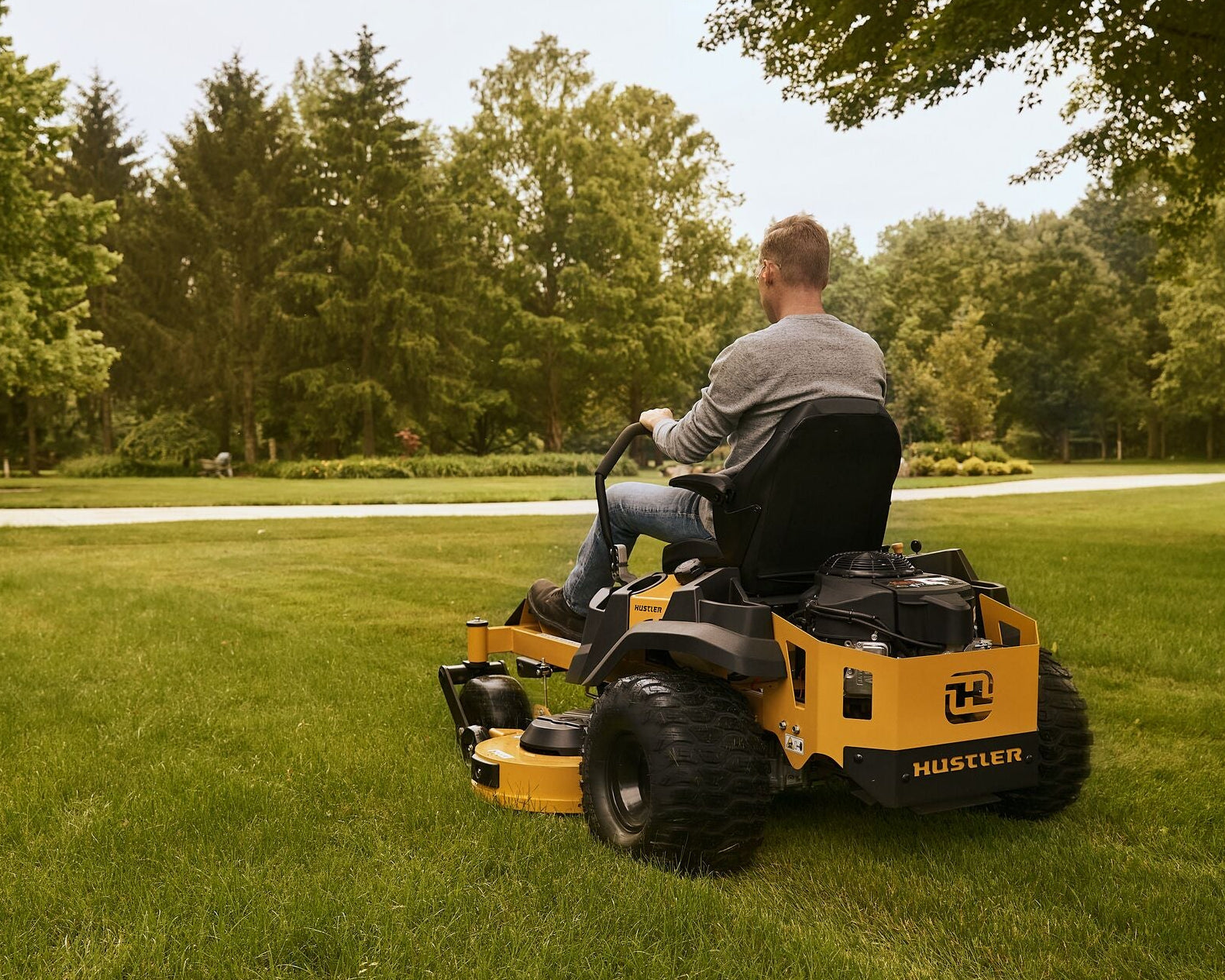 Hustler Turf Raptor XD - Zero-Turn Riding Lawn Mower | Deck Sizes