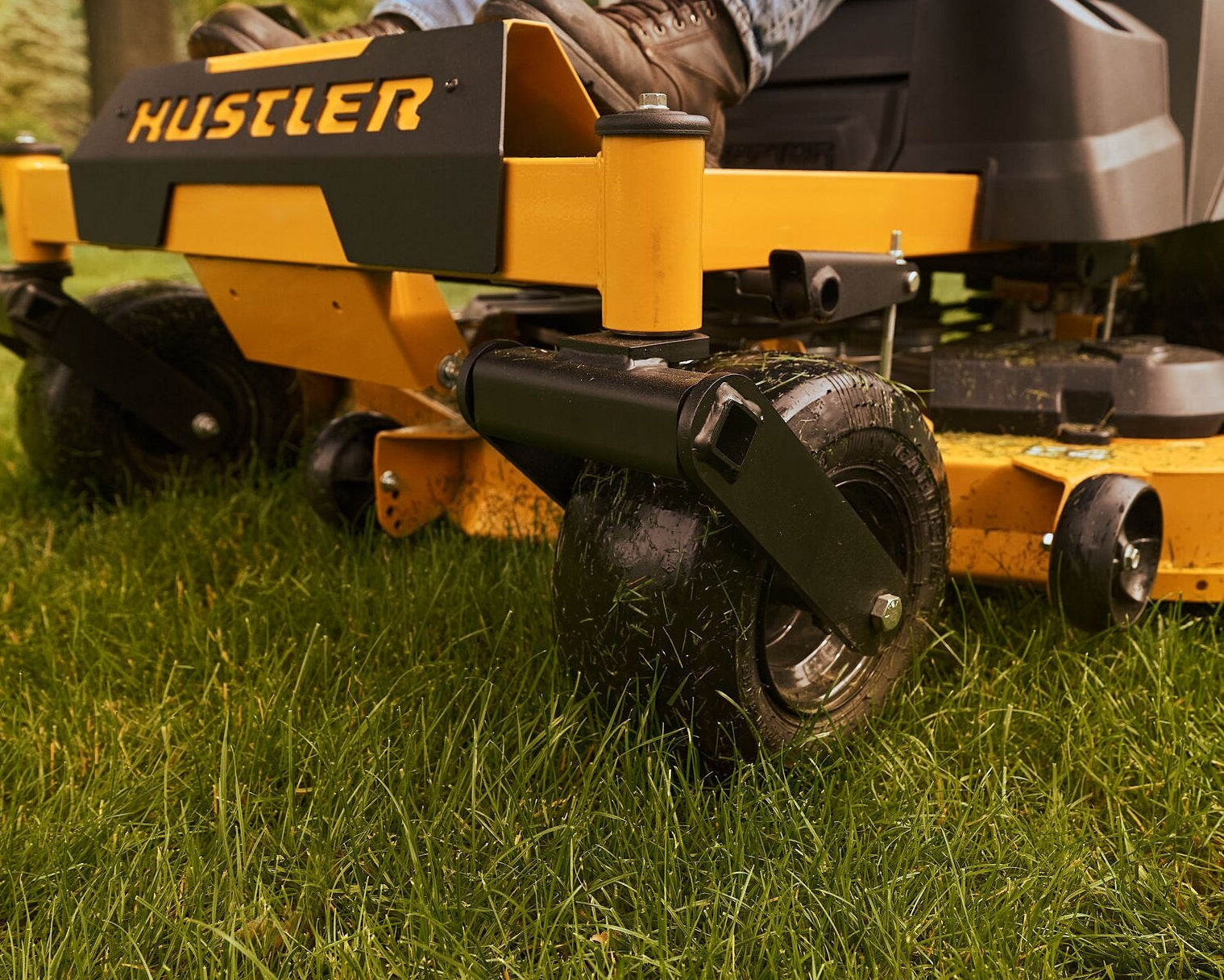 Hustler Turf Raptor X - Zero-Turn Riding Lawn Mower | Deck Sizes
